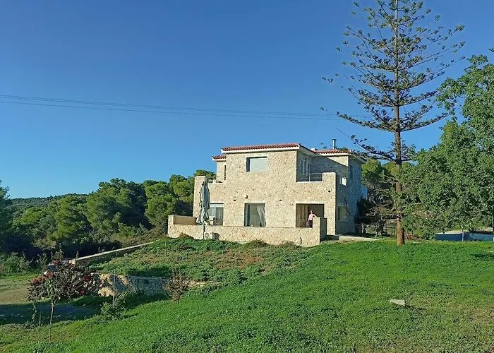 Villa La Fontaine - Private Estate 4,000M2